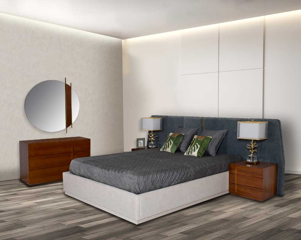 Dresser in lacquered finish with 3 drawers & gold-finished stainless steel handles which completes this majestic set with bed