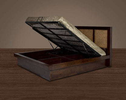 This king-size bed lends tranquility with its natural & rustic style open bed