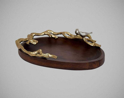 Platter in dark walnut with a decorative finish wood with gold-finished nickel-plated aluminum handle.
