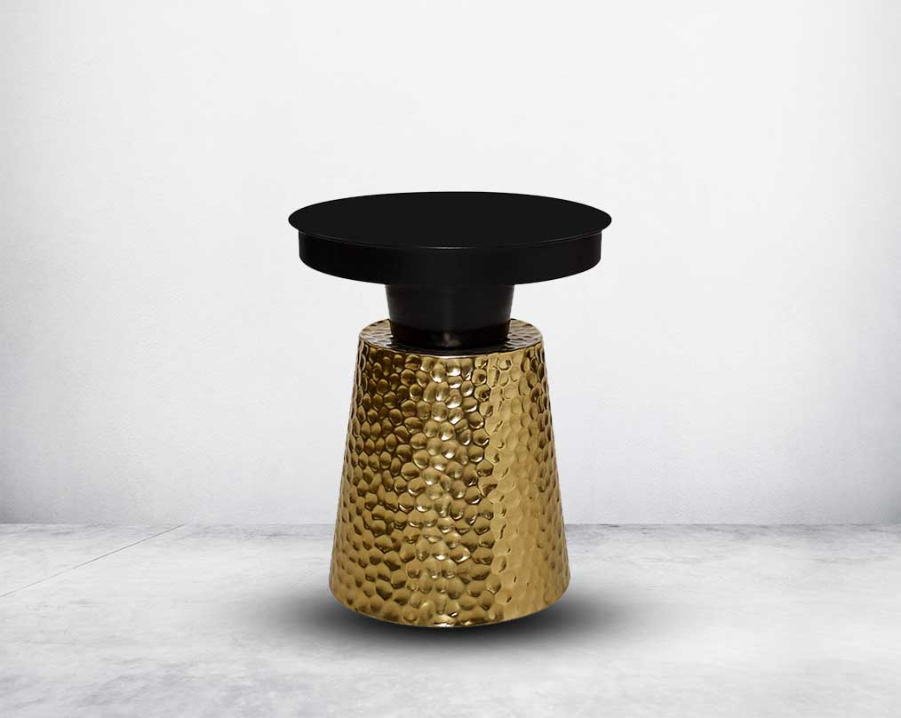 This round coffee table & end table comes with a black matt top and gold beaded conical metal base.