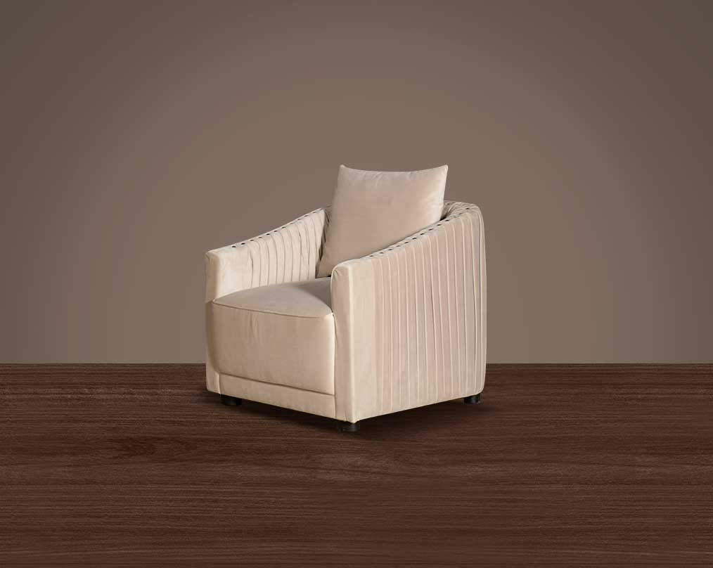 This 1 is a sensory experience of luxurious relaxation and esoteric design The wooden base varnished in dark brown legs accentuates the décor with subtle elements.