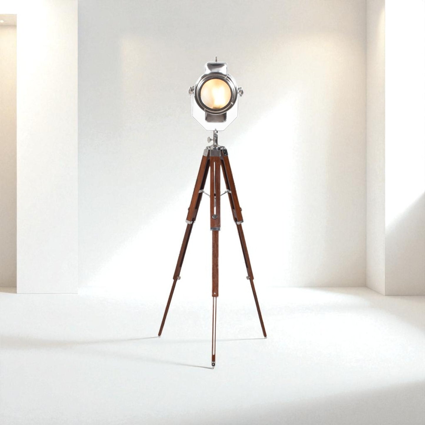 Conrado Tripod Light